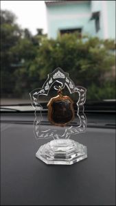 ที่แขวนพระ หน้ารถ แท่นตั้งโชว์พระอะคริลิค ซุ้มพระ แกะลายสวยงาม ซุ้มตั้งโชว์พระเครื่องบนหิ้งพระ