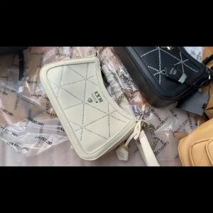 lyn túi xách tay đính hột TRICIA CRYSTAL QUILT SHOULDER BAGS