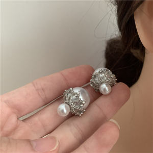 Hoa Tai Ngọc Trai Bạc S925 Thời Trang Nữ Hai Mặt Phong Cách Nước Hoa Nhỏ Sang Trọng Trang Sức Tai Hợp Kim Mạ Bạc Vàng