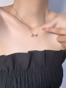 Designer Brand Diamond Embedded Necklace for Women Horse Hoof Clasp Lockbone Chain Pendant Fashionable Luxury Jewelry