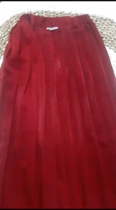 Rok Merah SD Rempel Atas Seragam Sekolah Plisket Kain High Twist Licin