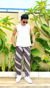 Celana Batik Anak & Dewasa: Memahami Celana Batik Bohemian, Berkualitas Tinggi, Betawi Tradisional, dan Rojali