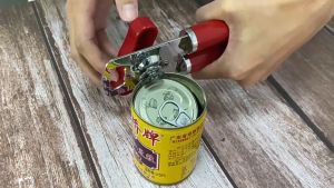 Isang Piraso ng Multi-Function Manual Can Opener - 3 sa 1 na Stainless Steel Kitchen Tool Ergonomic Handle para sa mga Nakatatanda at May Arthritis na Kamay Mahalagang Kagamitan sa Bahay at Hapag-Kainan Praktikal na Party Gadget