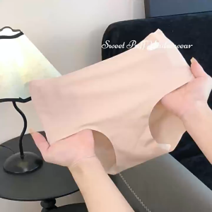 🫰🏻 Sweetie Store 🫰🏻 [ READY STOCK ] Women Seamless Ice Silk Comfortable Underwear Size M-XL With 7 Colour