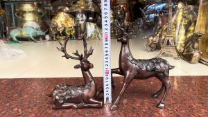Đôi Tượng Hươu Hoa Mai Bằng Đồng (Hươu nằm cao 21cm Hươu Đứng cao 29cm nặng 26kg/đôi)