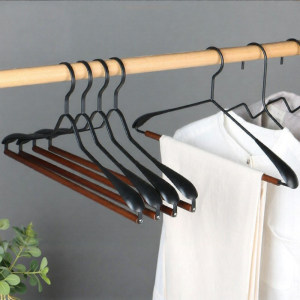 Non-slip Wide Shoulder Metal Hanger