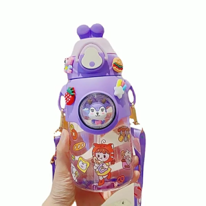 Lucu  & Imut Botol Minum Anak Kartun 700ML Sedotan dan Tali Panjang Gratis Stiker 2D & 3D 1933