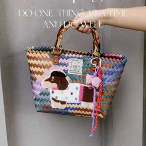 กระเป๋าถือถักแฮนด์เมดแบบใหม่ กระเป๋าใส่ของเล่นสุนัขแฮมเบอร์เกอร์ กระเป๋าใส่ของทำงาน กระเป๋าถือแบบลำลองสำหรับผู้หญิง