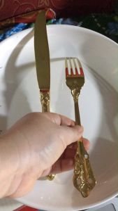 Bộ dao muỗng nĩa muỗng cafphee bộ 4 món inox  size lớn màu vàng sang trọng