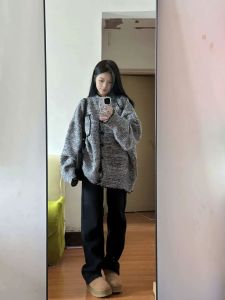 เสื้อสเวตเตอร์ถักนิตติ้งสไตล์เกาหลีสำหรับผู้หญิง ทรงหลวม แขนยาว ปกติ คอตั้ง สไตล์ฤดูใบไม้ร่วง 2023 เสื้อคลุมคาร์ดิแกน