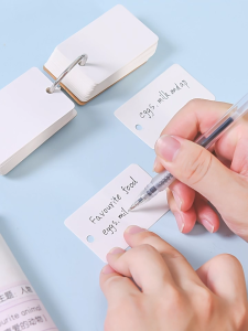 แขวนแท็ก 1ชุด/200ใบ กระดาษแท็ก ป้ายห้อยสินค้า ห้อยเสื้อผ้า paper tag ทรงสี่เหลี่ยม ป้ายแท็กไม่พิมพ์