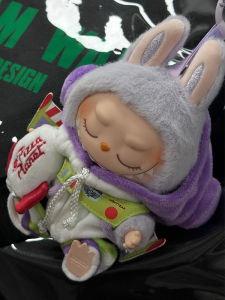 Labubu Toy Story 17cm ชุดเดรสผ้าฝ้ายแบบนุ่มสไตล์ Macaron สำหรับเด็กผู้ชายและเด็กผู้หญิง สไตล์ Disney วัสดุผ้าฝ้าย