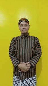 Baju Surjan Jawa Lurik Solo Jogja Baju Surjan Lurik Pria Baju Adat Jawa Pakaian Tradisional Jawa