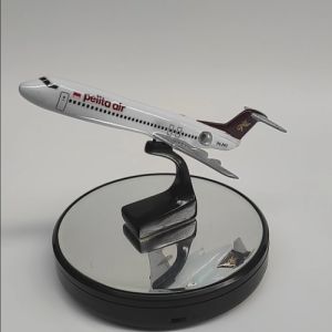 Replika Diecast Miniatur Pesawat Pelita Air 22x16x5 cm Pajangan