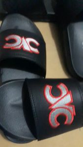 bisa cod cuvrac sandal slop sandal slip on sandal pria sandal wanita sandal dewasa sandal terbaru sandal murah sandal bagus sandal anyar sandal kekinian sandal viral