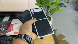 Miếng Dán skin lưng vân Da Z Flip 4 5G/ Z Flip 3 5G  bảo vệ máy chống trầy xước và làm đẹp tạo thêm diện mạo mới