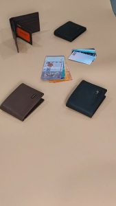 KASHVAU Mens Slim Wallet 8.5CM Small Bifold Wallet with 7 Card Slots Cash & Zipper Pocket 412