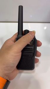 Avox AV330 Walkie Talkie Analog 1UNIT ( Lightweight Body ) UHF Band <5watt