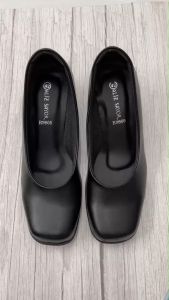 รองเท้าคัทชูนักศึกษา รุ่น9805 สูง 2 นิ้ว ซับฟองน้ํานิ่ม Start ตั้งแต่ เบอร์ 35 - 47