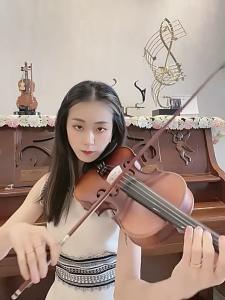 HeartString  ไวโอลิน เครื่องดนตรี violin ขนาด 3/4 1/8 1/2 1/4 4/4 ชุดไวโอลินพร้อมฟิงเกอร์บอร์ดไม้ ไวโอลินแฮนด์เมด