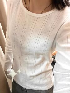 Áo Thun Nữ Tay Dài Cổ Tròn Thêu Họa Tiết Hoa Phong Cách Hàn Quốc Mùa Xuân Thu Thiết Kế Khoét Lỗ Thời Trang Thường Ngày