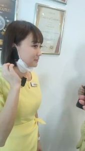 ChunHee Walkie Talkie Wireless Mini Ear-Hanging Style Two Way Radio for Salon/Shop/Hotel/Cafe