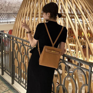 ทันสมัย หนัง ผู้หญิง กระเป๋าเป้สะพายหลัง Kelly 2023 กระเป๋าเดินทางยอดนิยม Internet Celebrity ขนาดเล็กแนวตั้งรูปทรงสี่เหลี่ยม นุ่ม