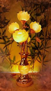 Đèn Thờ Lưu Ly 5 Bông LED Tự Động Đổi Màu Cao 57cm Để Bàn Thờ Phật Ông Ba Gia Tiên Đèn Bàn Thờ 5 Bông