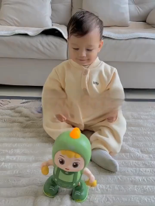 เด็กไดโนเสาร์น้อยไฟฟ้า ที่สามารถร้องเพลง และเต้นรำ 0-1 ปียกศีรษะฝึกของเล่นการศึกษาต้นเดือนสำหรับทารกอายุ 3 เดือน