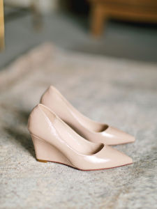 Leather Nude Wedge Heel Womens Shoes 2025 New Patent Leather Pointed Toe Versatile High Heels French Style Slip-On Womens Shoes