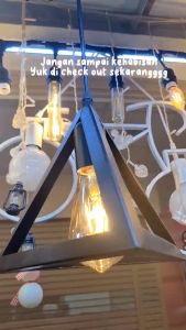 Kap Lampu Gantung Besi Siku Sangkar Segitiga Cafe Vintage Edison