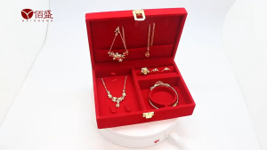 กล่องกำมะหยี่ใส่เครื่องประดับ กล่องใส่เครื่องประดับ เก็บ แหวน ต่างหู สร้อยมือ คอ จี้ เพรชทอง พลอย ของชำร่วย