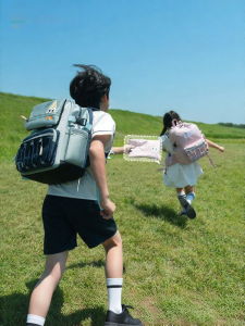 shukiku | Spinal Support Light Load Backpack