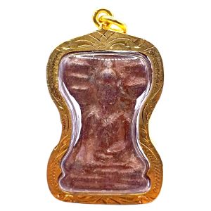 K276 พระมเหศวร 2 หน้า เนื้อชิน สนิมแดง เลี่ยม กรอบพระ ทองไมครอน กรุวัดพระศรีรัตนมหาธาตุ สุพรรณบุรี ขนาด 4.5x3 cm พระมเหศวร กรุวัดพระศรีมหาธาตุสุพรรณบุรี