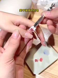 100PCS Nail Art Sponge 4 Claws Nail Sponge Gripper Mini Square Nail Ombre Sponge DIY Manicure Tools