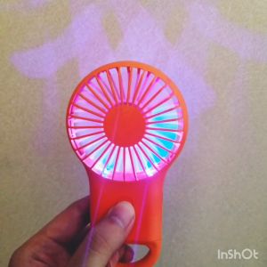 Kipas Angin Mini Portable Recharge / Mini Fans Exquisite Fahion/ The Roku Mini Fan