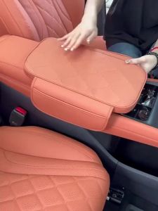 Byd sealion 7 กล่องเก็บที่เท้าแขน แผ่นรองเท้าแขนรถยนต์ กันน้ำ ฝาครอบป้องกันหนังแท้ nappa ของใช้ในรถ ส้ม accessories