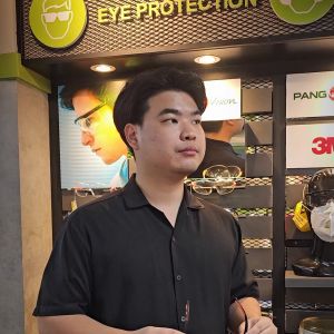 แว่นตานิรภัย รุ่น J-13S-2 (แว่นตาเซฟตี้กันลม กันฝุ่นเข้าตา)