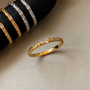 CAFFTI | Handcrafted Hammered Silver Zircon Stacking Ring