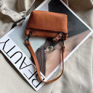 Mini Leather Coin Purse Womens Handheld Wallet High-Value Aesthetic First Layer Cowhide Zipper Closure Functional Small Bag