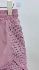 Women Double Layered Anti Walking Light Speed Drying Sports Shorts for Outdoor Leisure Running Pants with Pocket