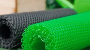 ตาข่ายพลาสติก (กว้าง0.9mx30m) ตาข่ายพลาสติกPVC ตาข่ายหกเหลี่ยมพีวีซี ตะข่ายเลี้ยงไก่ ตาข่ายแต่งสวน-ปลูกต้นไม้ ตาข่ายกันงู