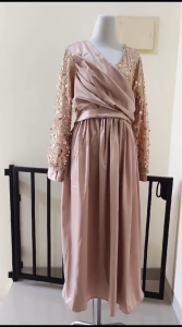 Dress Valena r1 Elegan Lengan Panjang dengan Aksen Pita dan Kerah V-Neck - Baju Muslim Wanita
