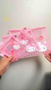 กระเป๋าอเนกประสงค์ Hello Kitty มีให้เลือกหลายขนาด ลิขสิทธิ์แท้100% พร้อมส่ง
