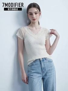 7.Modifier | Áo Thun V-Neck Ghép Ren
