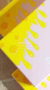 Eyeshadow Palette 10 Warna Glitter Tekstur Creamy Warna Tajam untuk Makeup Mata MP060