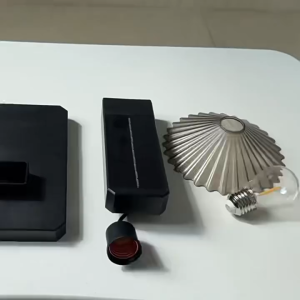 NEOBEE โคมไฟโซล่าเซลล์ติดผนัง สไตล์วินเทจ IP65 กันน้ำ แสงวอมไวท์ สำหรับตกแต่งลานบ้าน รั้ว สนามหญ้า