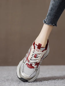 รองเท้าผ้าใบพื้นหนาสำหรับผู้หญิง Mostavia ฤดูใบไม้ร่วง 2025 รองเท้าผ้าใบลำลองใหม่ สีบล็อก ทรงหัวมน พื้นยาง