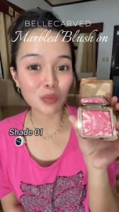 Marble-Patterned Blush And Highlighter In One Creating A Natural Glow Waterproof And Sweatproof Long-Lasting Color.