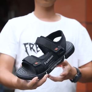 [ส่งเร็วพิเศษ!] 2025 ใหม่รองเท้าแตะผู้ชายฤดูร้อนนักเรียนสวมใส่เวอร์ชั่นเกาหลีบุคลิกภาพบุคลิกภาพรองเท้าแตะสีดำและสีขาวชายแนวโน้มกลางแจ้ง